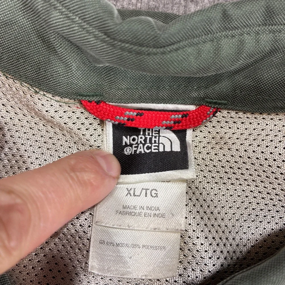 The North Face Button Down Work Travel Shirt Men XL Green Long Sleeve Distressed